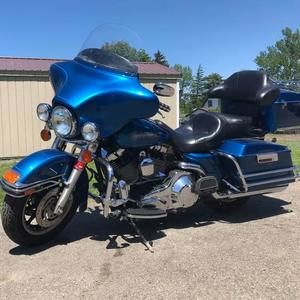 Meet your Posher, Kenneth